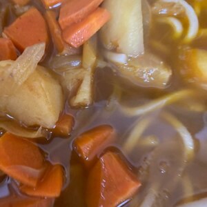 残ったカレーで麺つゆだしカレーうどん